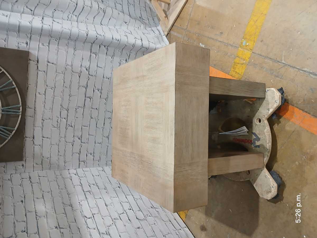 Jorlaina End Table - Gallery Image 7